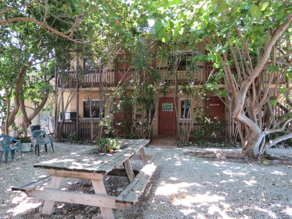 Ed & Ellen'S Lodgings Key Largo Motel Bagian luar foto